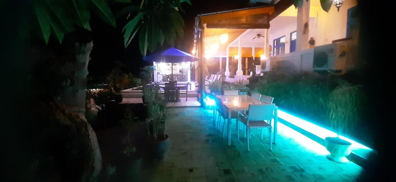 Lovina Cantik Villa מראה חיצוני תמונה
